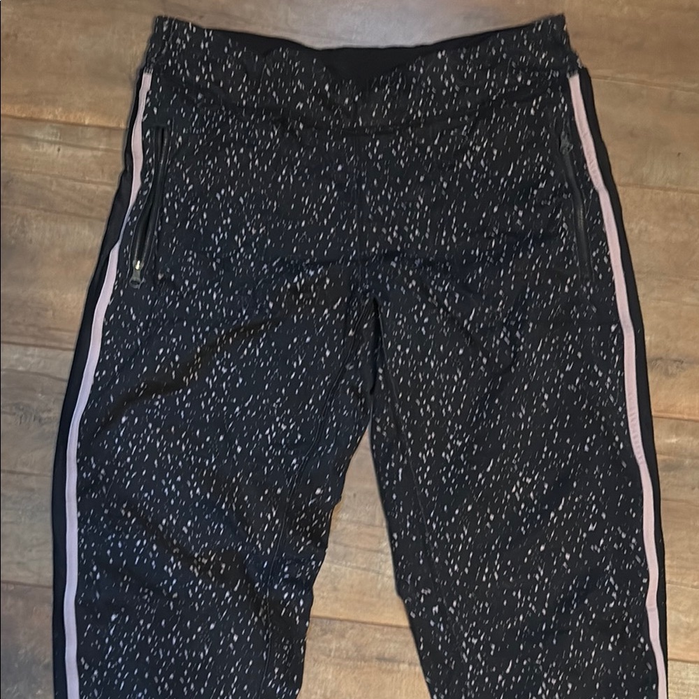 Lululemon keep on track pants